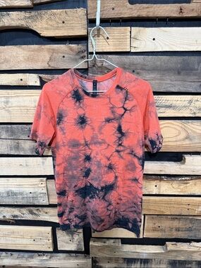 lululemon athletica Coral and Black Short Sleeve Performance Tee
